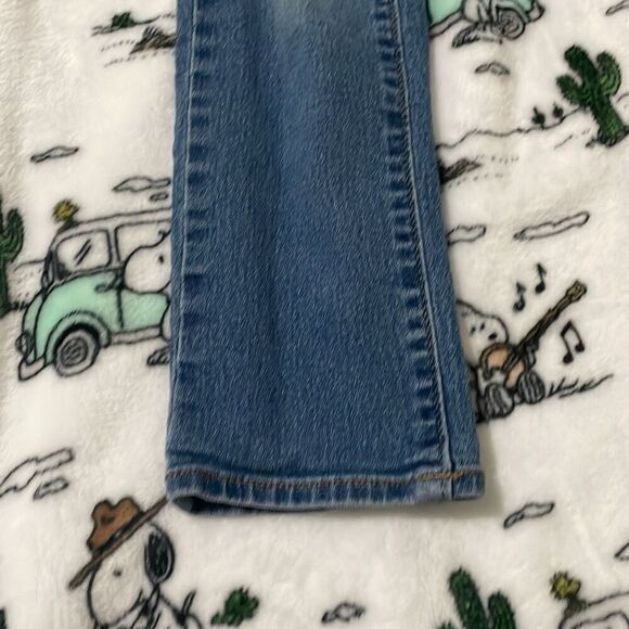 Old navy’s little girl distressed medium wash denim jeans size large (10-12) - Picture 3 of 8
